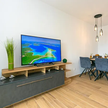 Vidra Apartment *